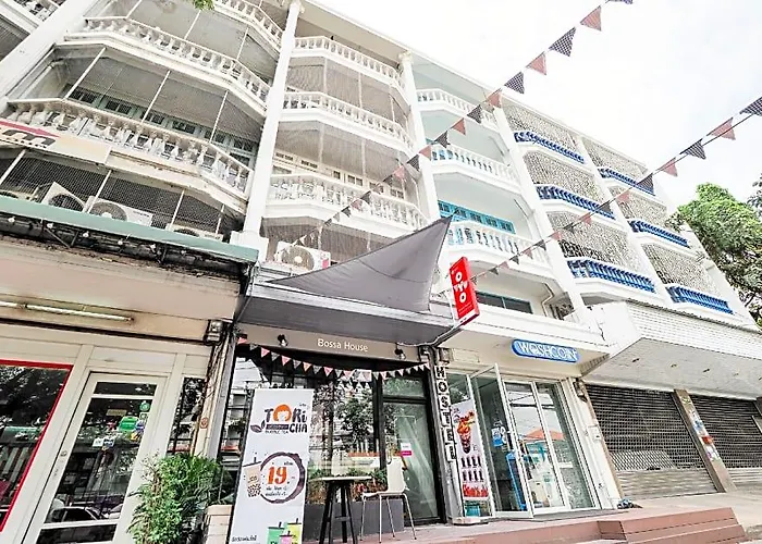 Hotel Bossa House & Cafe Bangkok